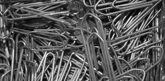 Zakładasz firmę i organizujesz biurową przestrzeń? Zobacz, jakie akcesoria będą potrzebne w codziennej pracy