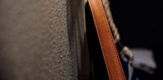 Modne uzupełnienie stylizacji na każdą okazję – torebki Tous Mossaic