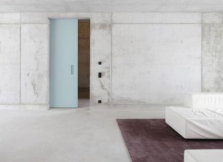 Drzwi przesuwne w szafach typu komandor