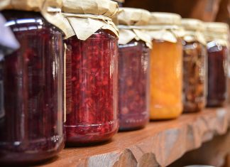 Pyszne przetwory z owoców na wyciągnięcie ręki sklep z przetworami