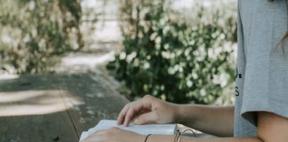 Modne bransoletki damskie