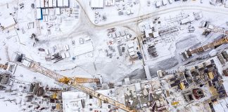 Jak dbać o drogę z płyt jezdnych zimą