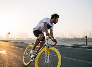 Jakie korzyści dla zdrowia przynosi regularna jazda na rowerze?