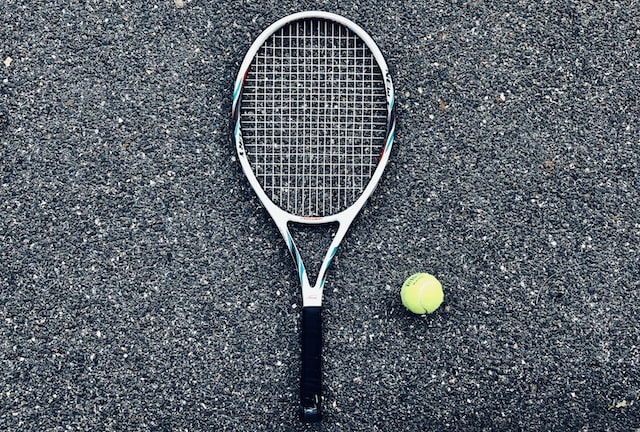 jak zacząć grać w tenisa i szybko poprawić swoje umiejętności?
