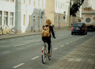 Jakie zasady bezpieczeństwa powinien przestrzegać każdy rowerzysta?