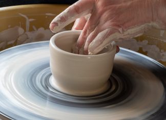 Ceramika w Polsce - przegląd polskich artystów i producentów ceramiki oraz ich najważniejszych dzieł