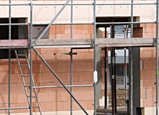 Czym ocieplić okno dachowe od wewnątrz? Czym ocieplić okno dachowe od wewnątrz?