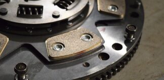 Jak sprawdzić sprzęgło sprężarki klimatyzacji?