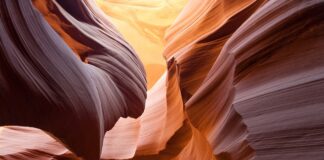 Jaki otwór pod okno dachowe 78?