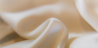 Czym się różni satyna bawełniana od bawełny?