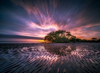 Jak odkręcić odpływ w wannie?