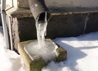 Czym Wyprać podsufitkę w samochodzie? Czym Wyprać podsufitkę w samochodzie?