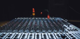 Jakiej firmy tłumik końcowy?