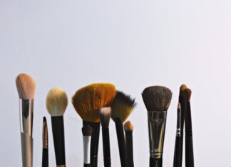 TOP 10 najlepszych marek palet cieni – Must-have w świecie makijażu TOP 10 najlepszych marek palet cieni