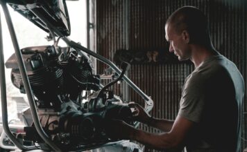 Czym wyróżnia się najlepszy producent wyrobów gumowych